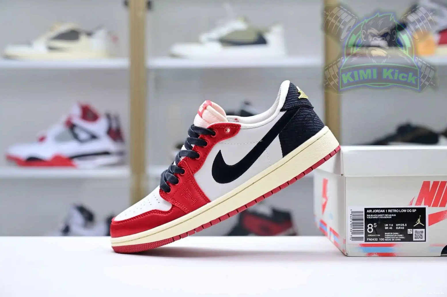 Trophy Room 1 Jordan Kimikick Air x “Away” OG Jordan Low 0810